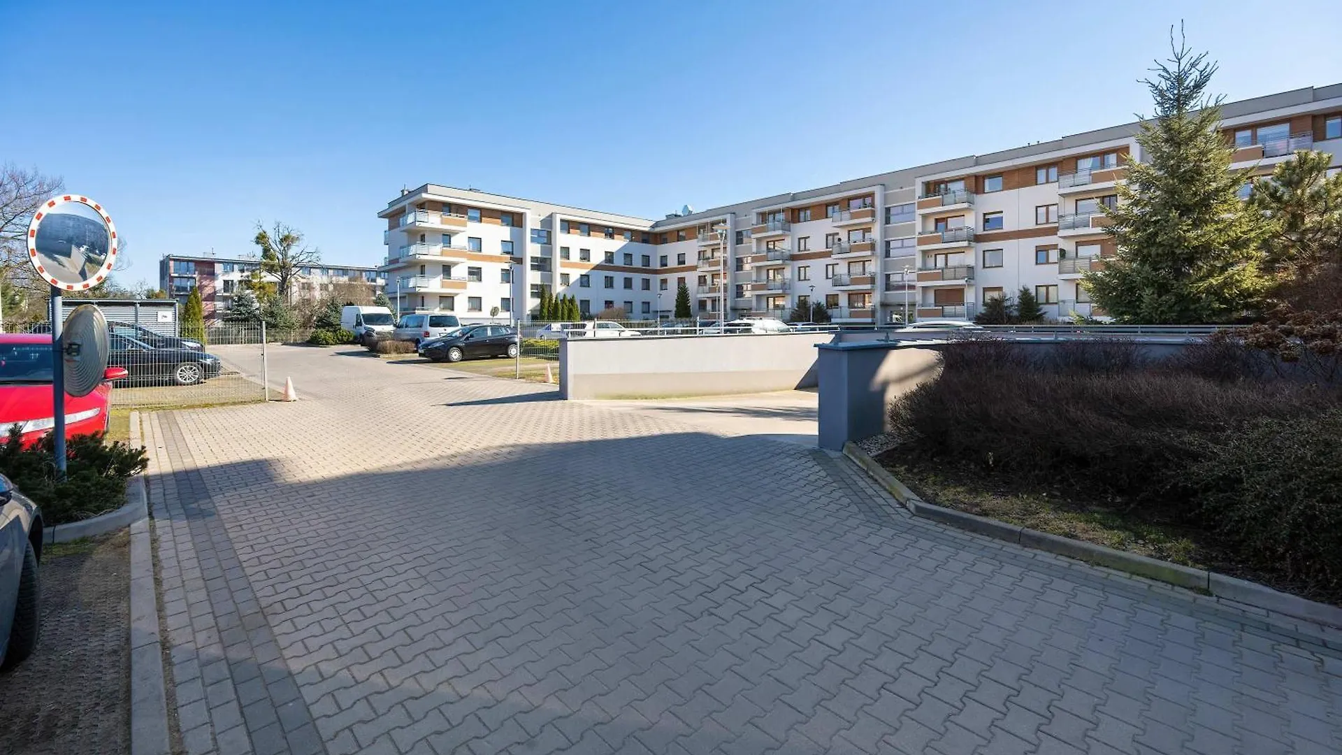 Wyjatkowy Apartament Z Parkingiem By Noclegi Renters Wrocław