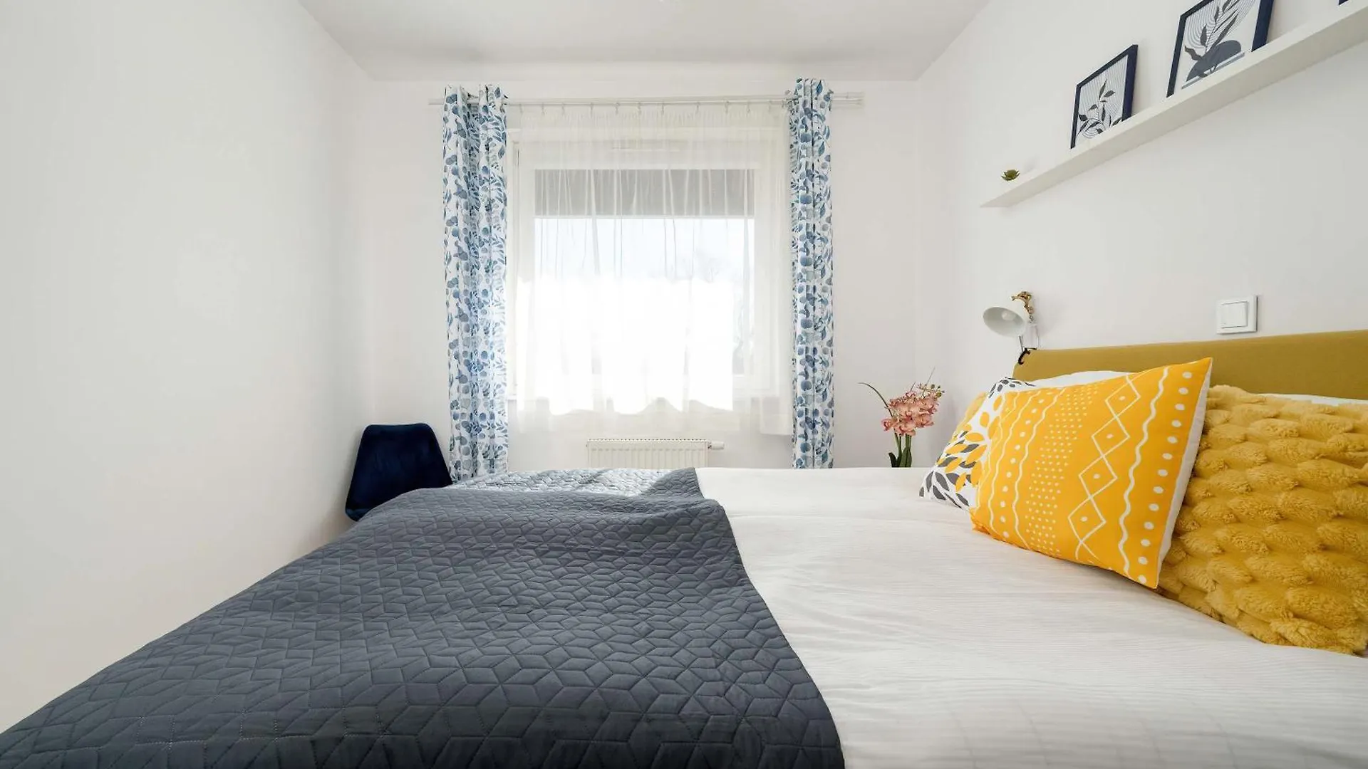 Wyjatkowy Apartament Z Parkingiem By Noclegi Renters Wrocław