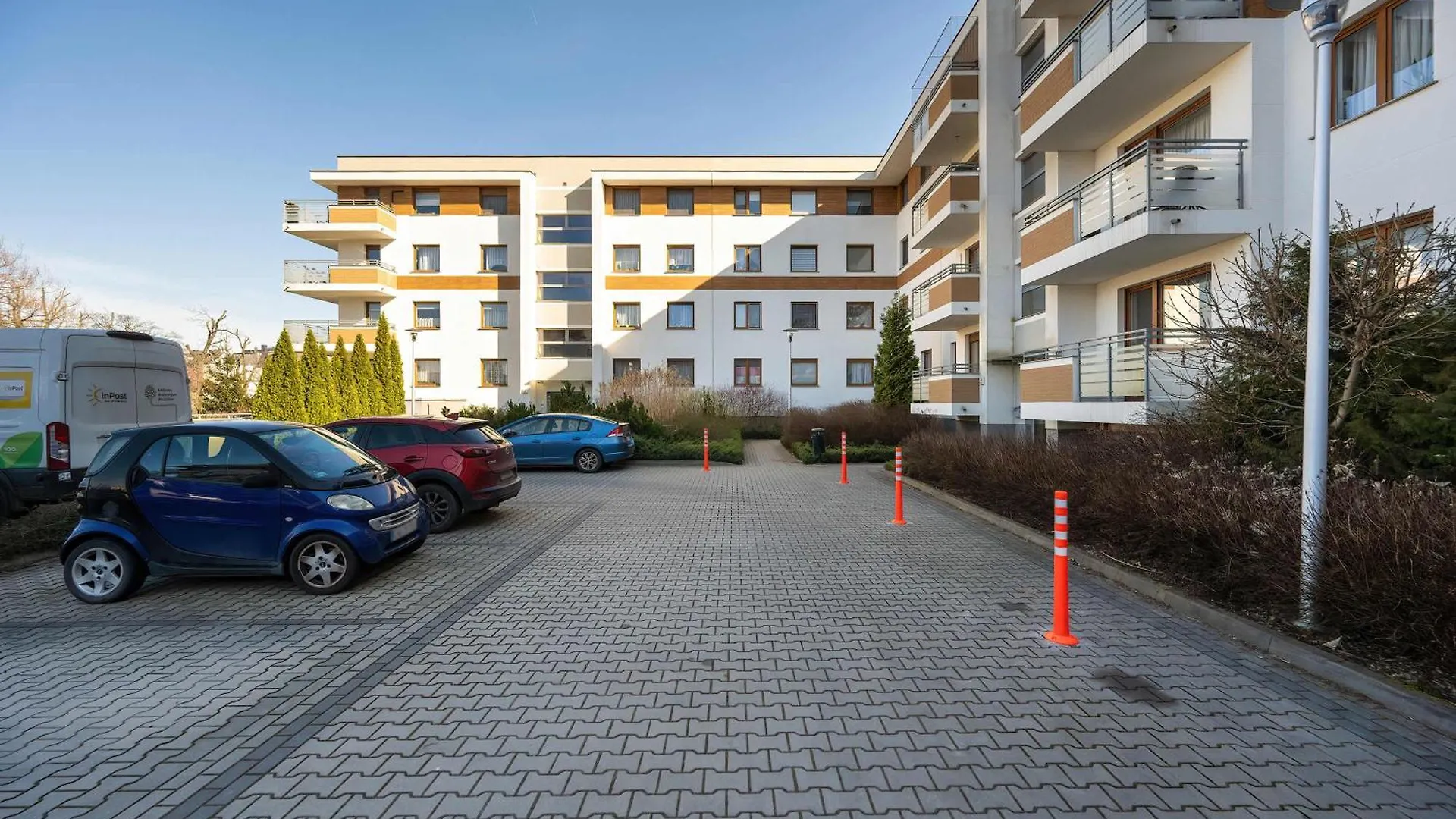 Wyjatkowy Apartament Z Parkingiem By Noclegi Renters Wrocław