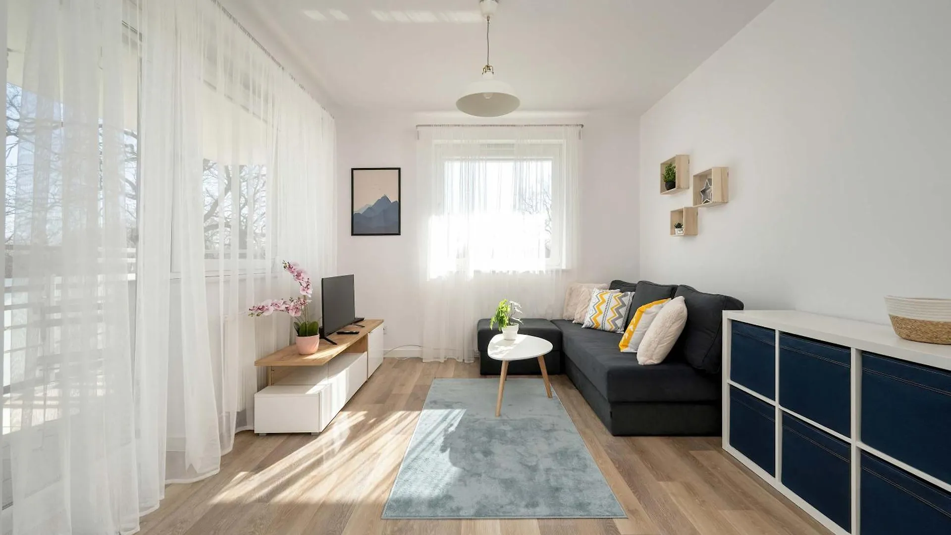 Wyjatkowy Apartament Z Parkingiem By Noclegi Renters Wrocław