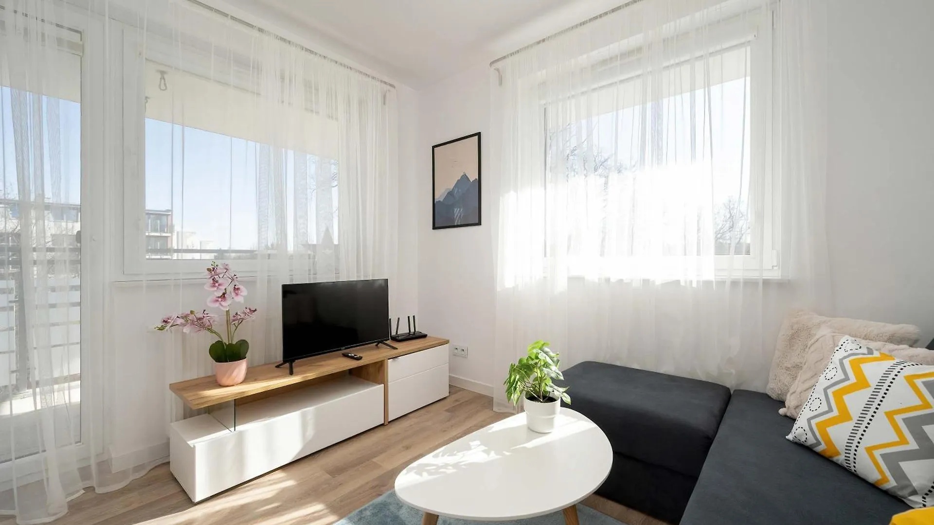 Wyjatkowy Apartament Z Parkingiem By Noclegi Renters Wrocław 0*,