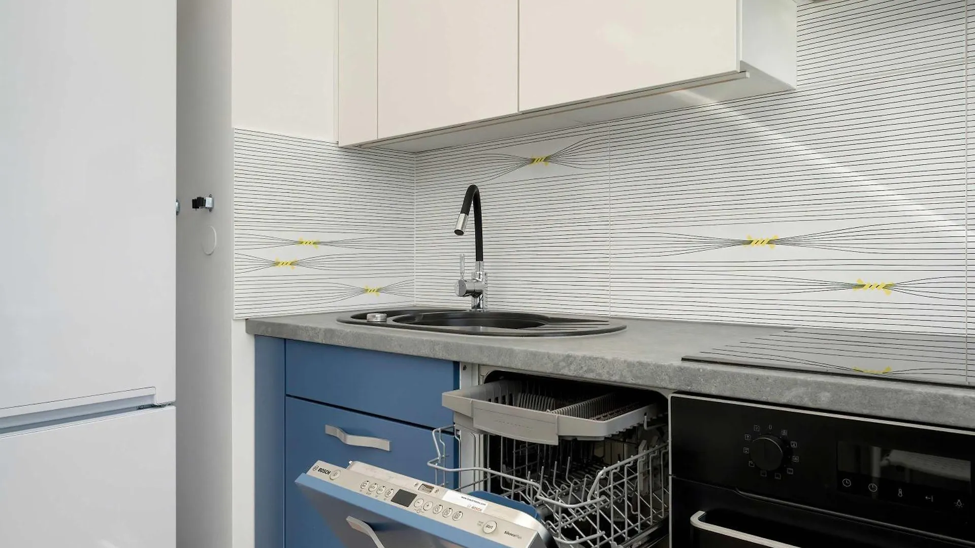 Wyjatkowy Apartament Z Parkingiem By Noclegi Renters Wrocław